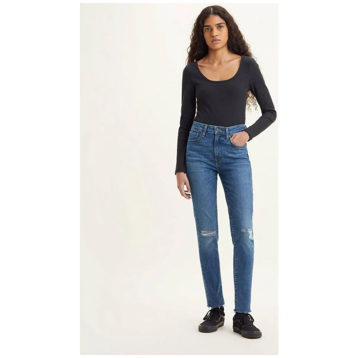 18882 0554  721 HIGH SKINNYCASSANDRA SAYS