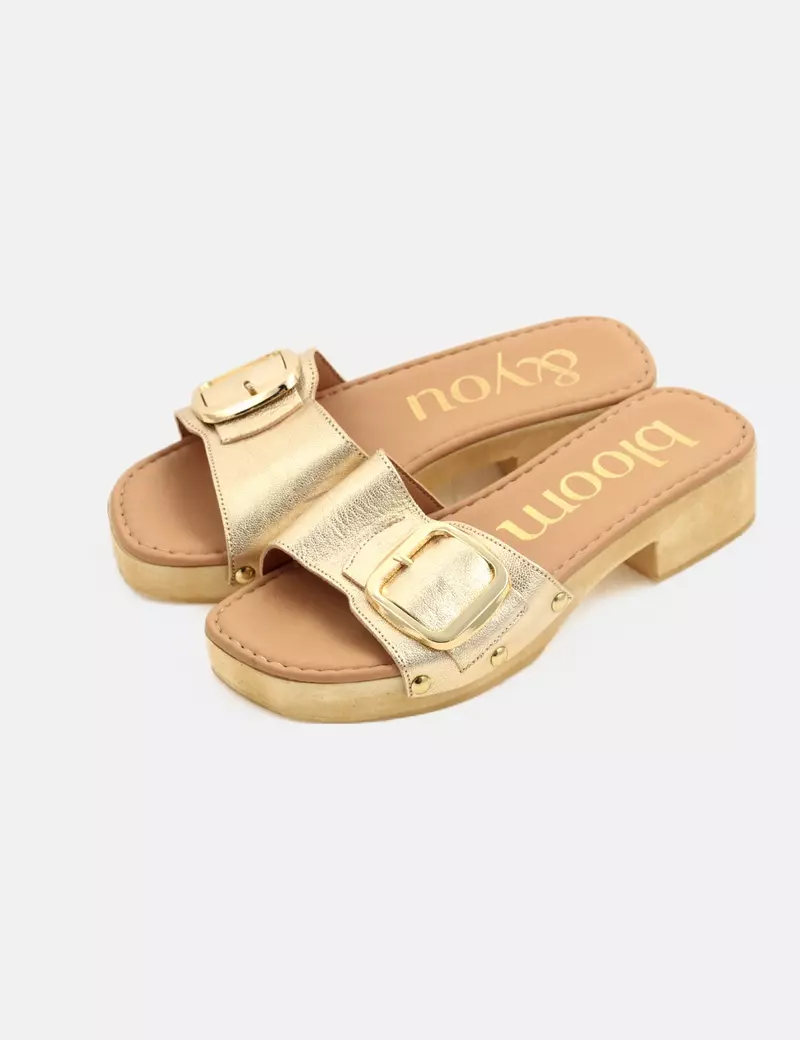 Bloom&You Zueco dorado hebilla