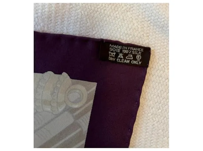 Hermès 90 cm de seda Púrpura 