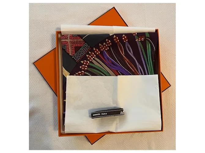 Hermès 90 cm de seda Púrpura 