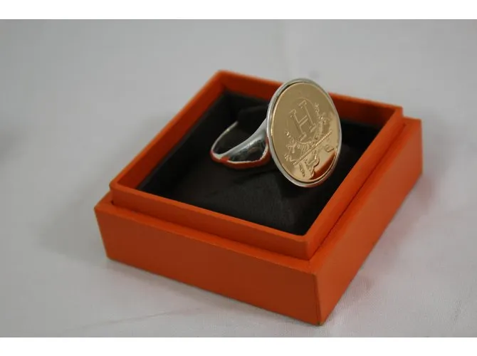 Hermès Anillo de Chevallier Dorado 
