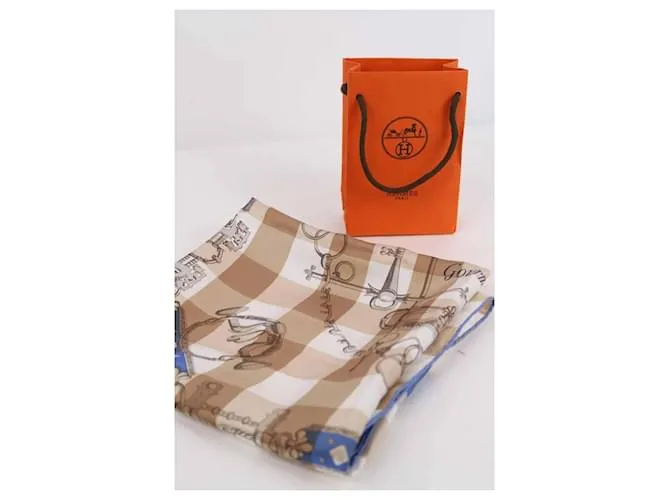 Hermès Seda cuadrada Castaño 