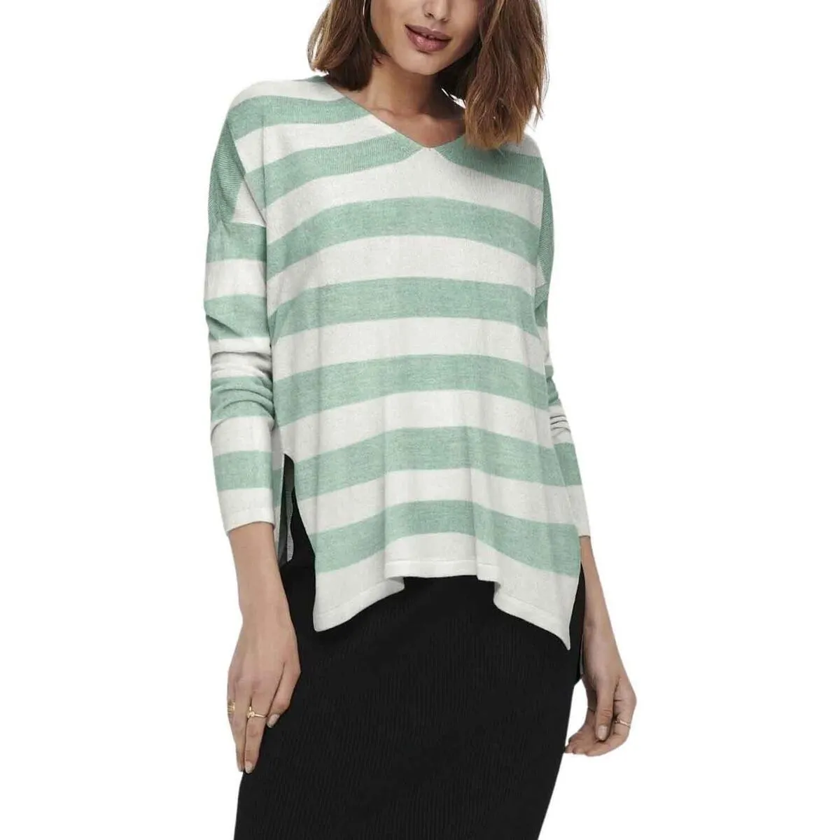 ONLAMALIA LS VNECK CC KNT W