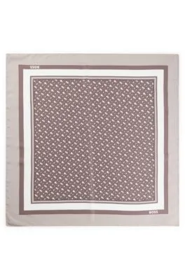 Pañuelo de sarga de seda estampada hecho en Italia