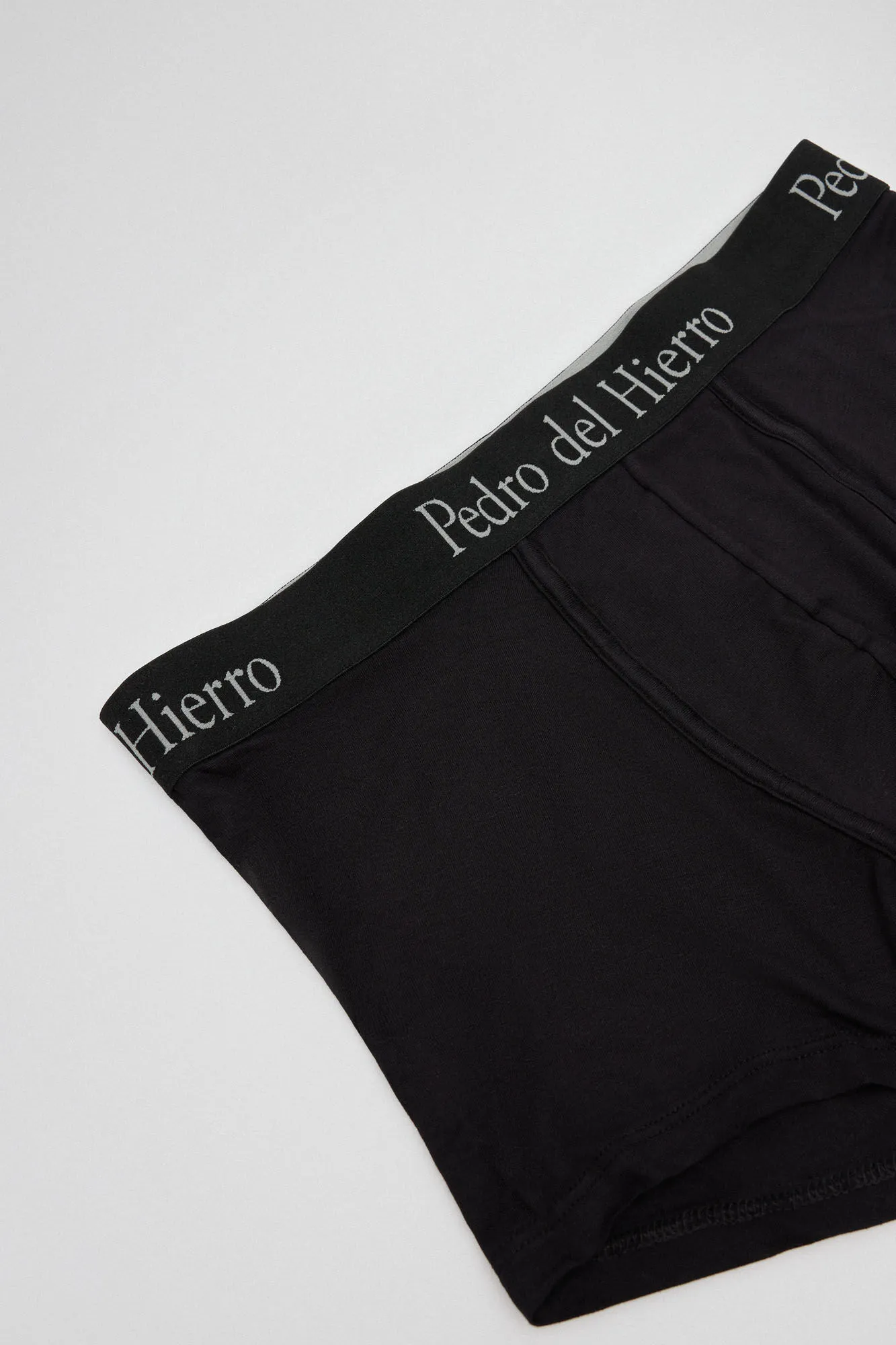 Pedro del Hierro Boxer punto liso