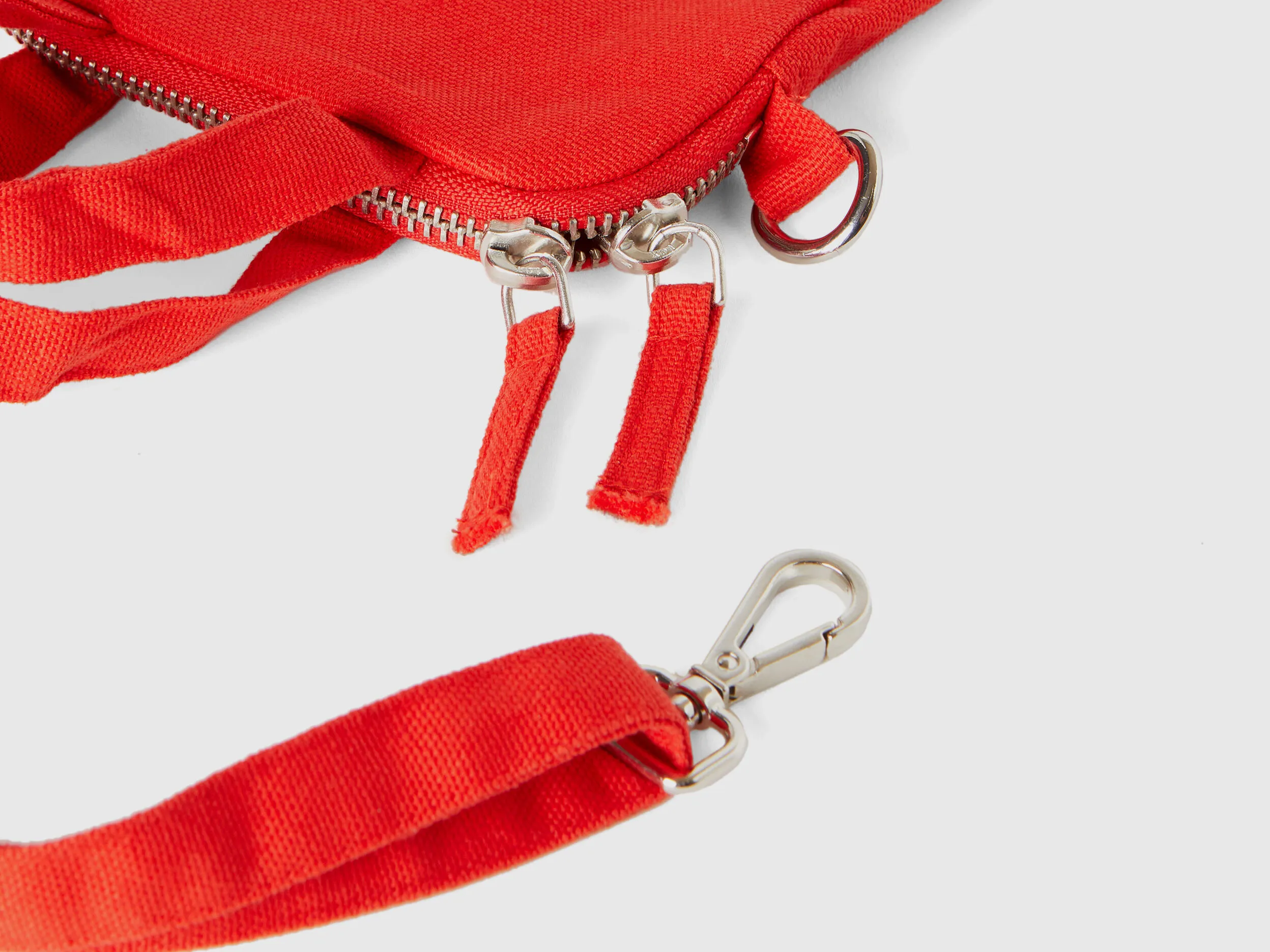 Red cell phone holder in pure cotton