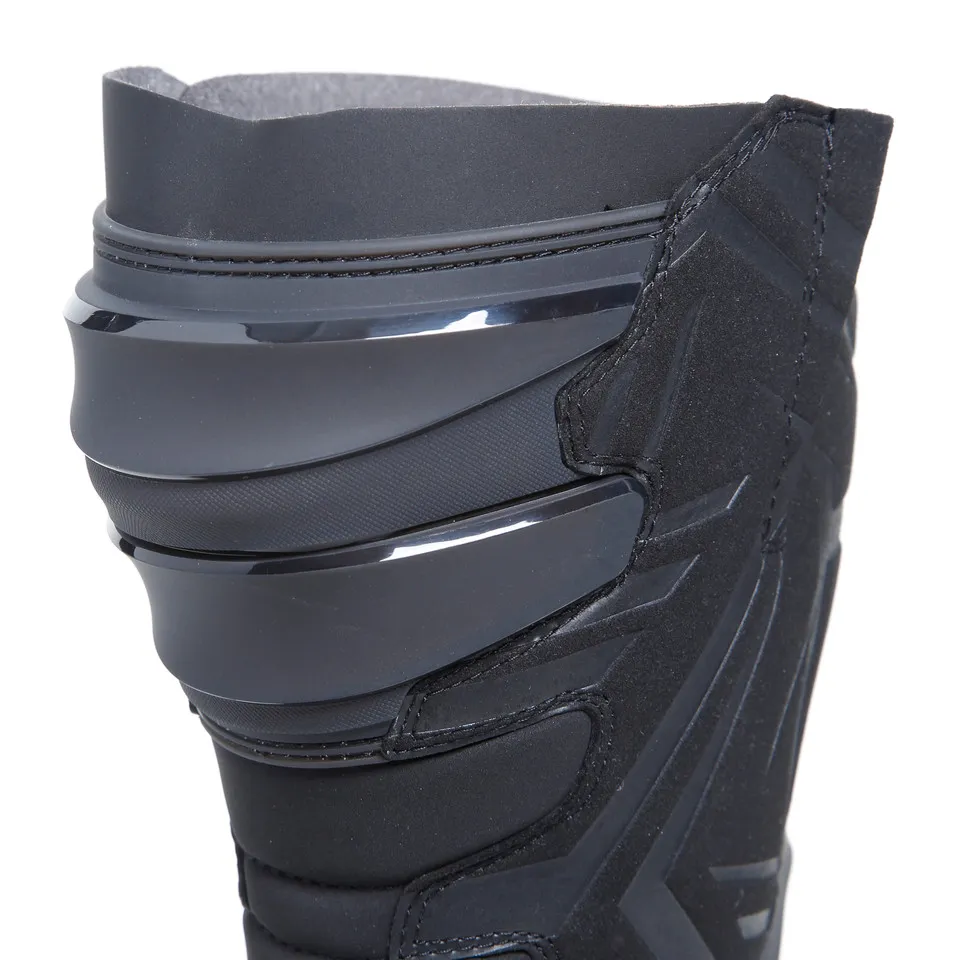 STR1 WP  BLACK