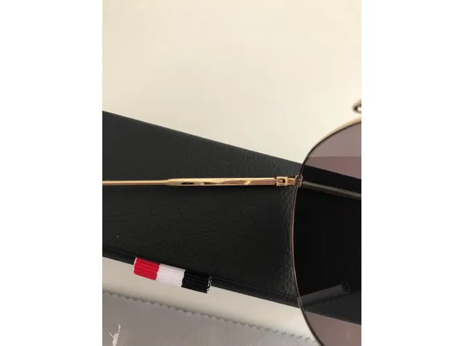 Thom Browne Aviador dorado 