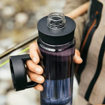YETI YONDER™ BOTELLA DE 34 OZ (1 L) CON TAPA CHUG YONDER